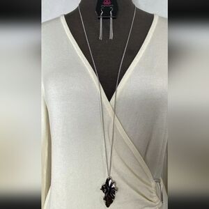 Paparazzi Fiercely Silver Necklace Set with Shiny Silver Leaf-like Pendant